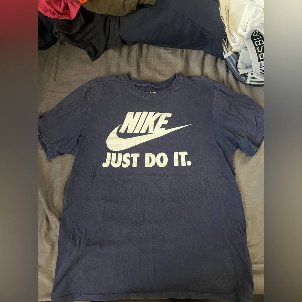 Men’s Nike Shirt